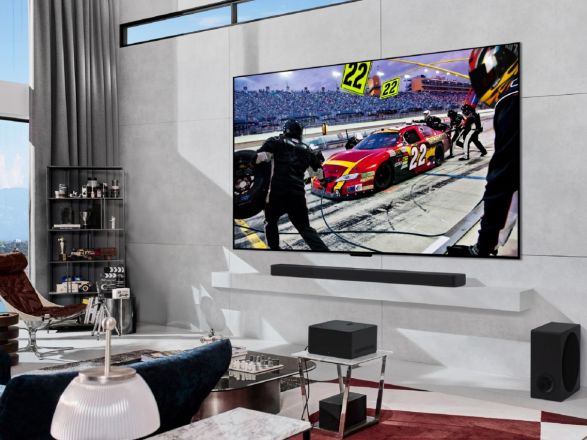 LG z novim zaslonom LG OLED evo M4 krepi vodilno vlogo na področju brezžičnih OLED